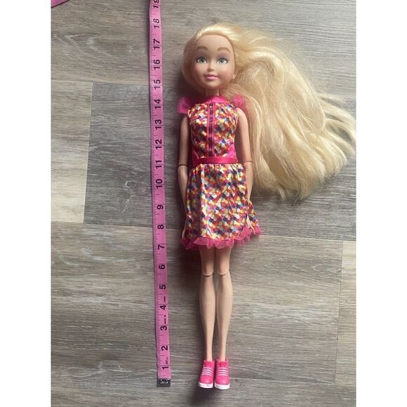Nickelodeon Other - JoJo Siwa Articulated Doll 16 " - dressed